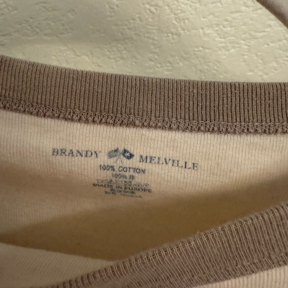 Brandy Melville Tee - Picture 2 of 3